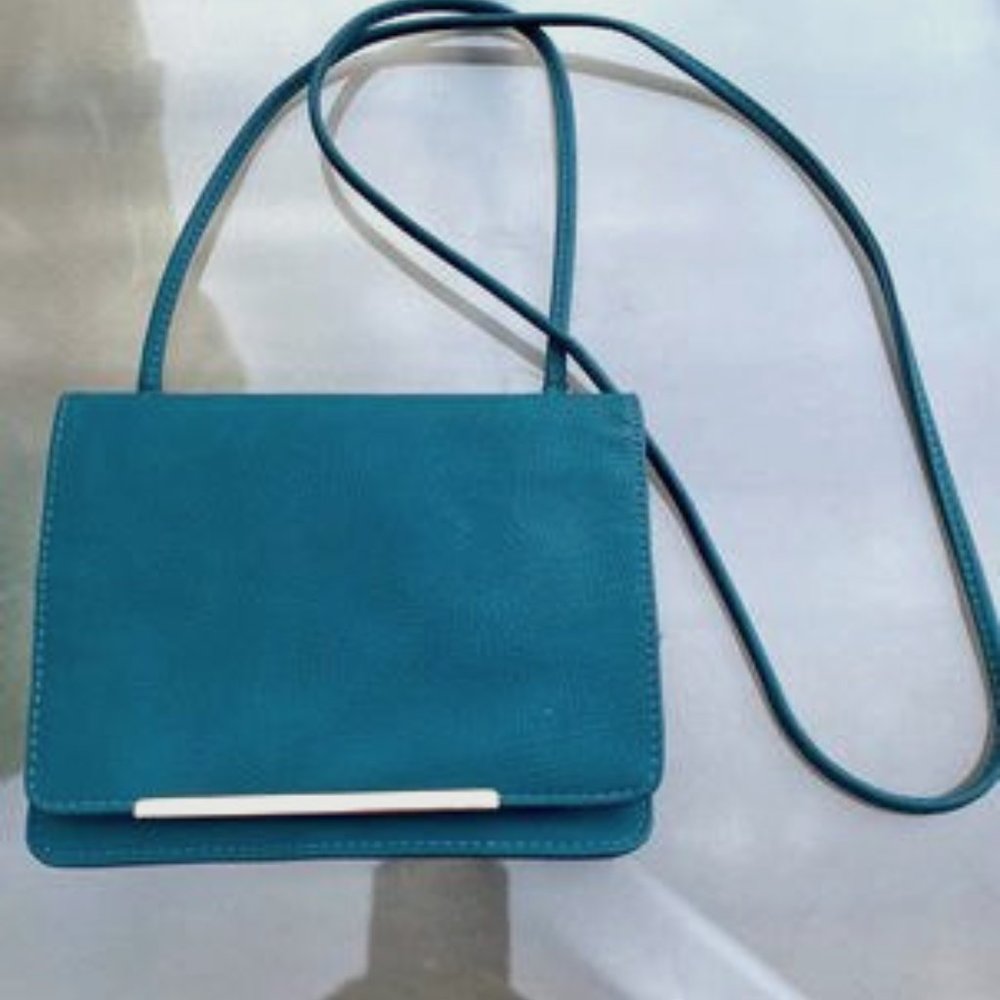 Safe Keeper Multi-Pocket Shoulder/Cross-Body Purse